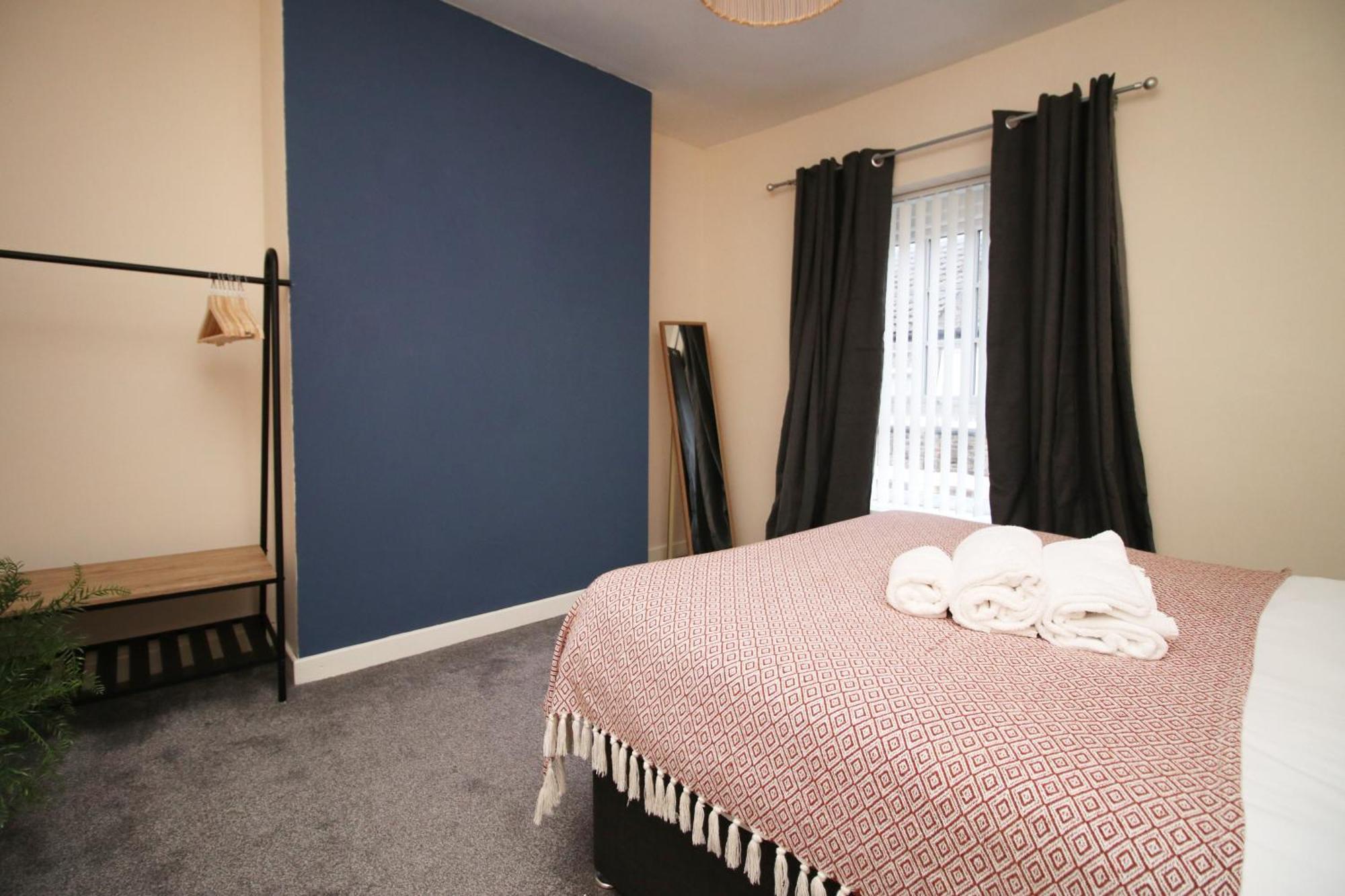 Cosy 3Br Home, Scenic Views, Ideal For Walks & Work Abertillery Exteriör bild