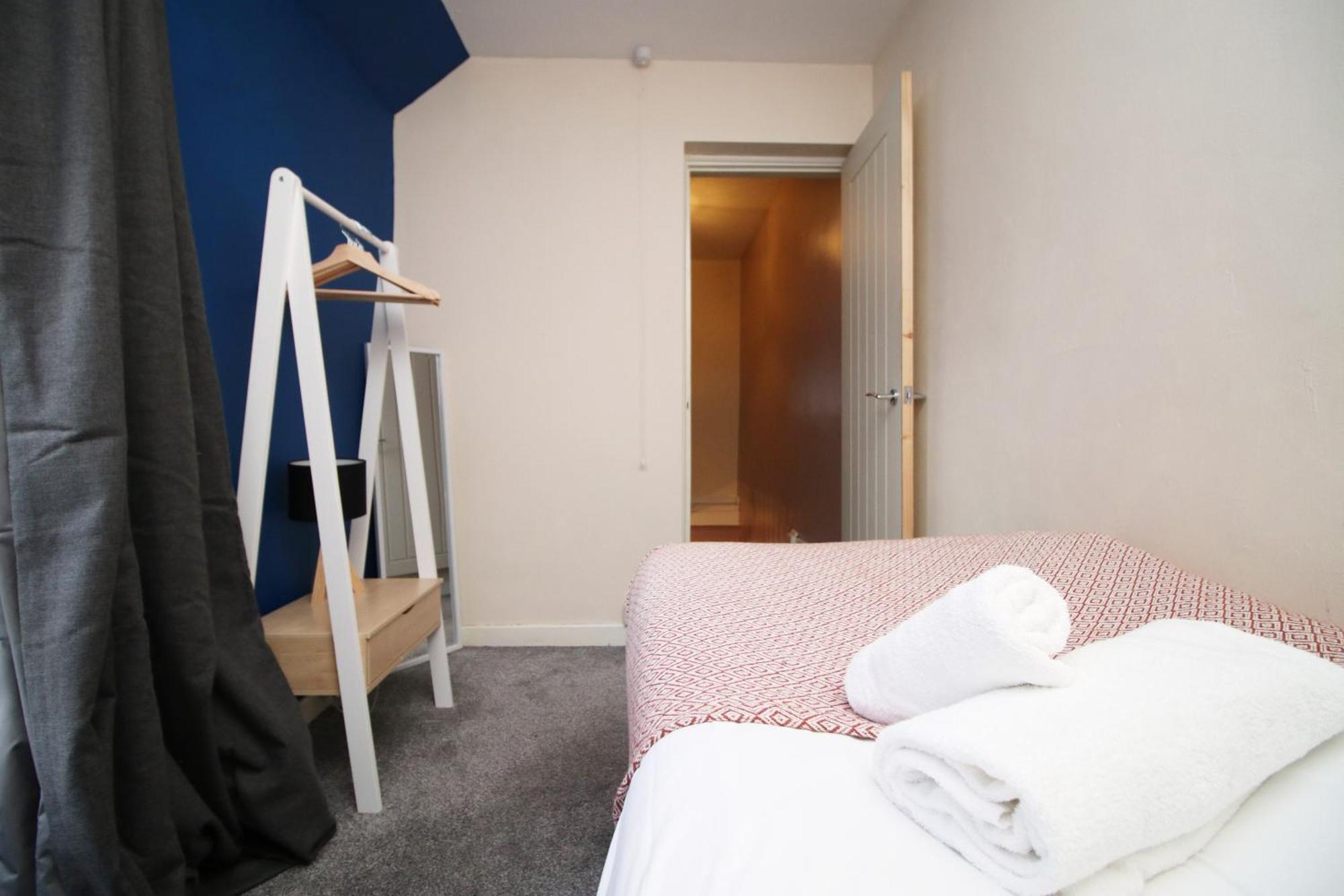 Cosy 3Br Home, Scenic Views, Ideal For Walks & Work Abertillery Exteriör bild