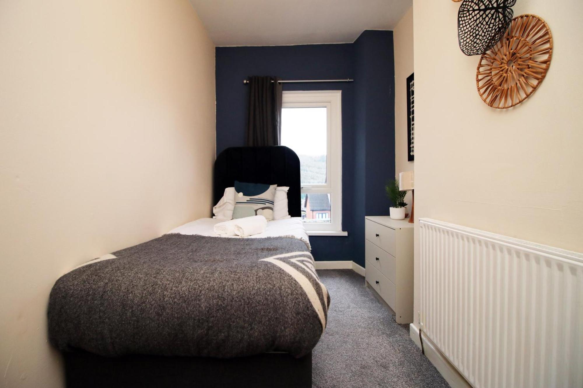 Cosy 3Br Home, Scenic Views, Ideal For Walks & Work Abertillery Exteriör bild