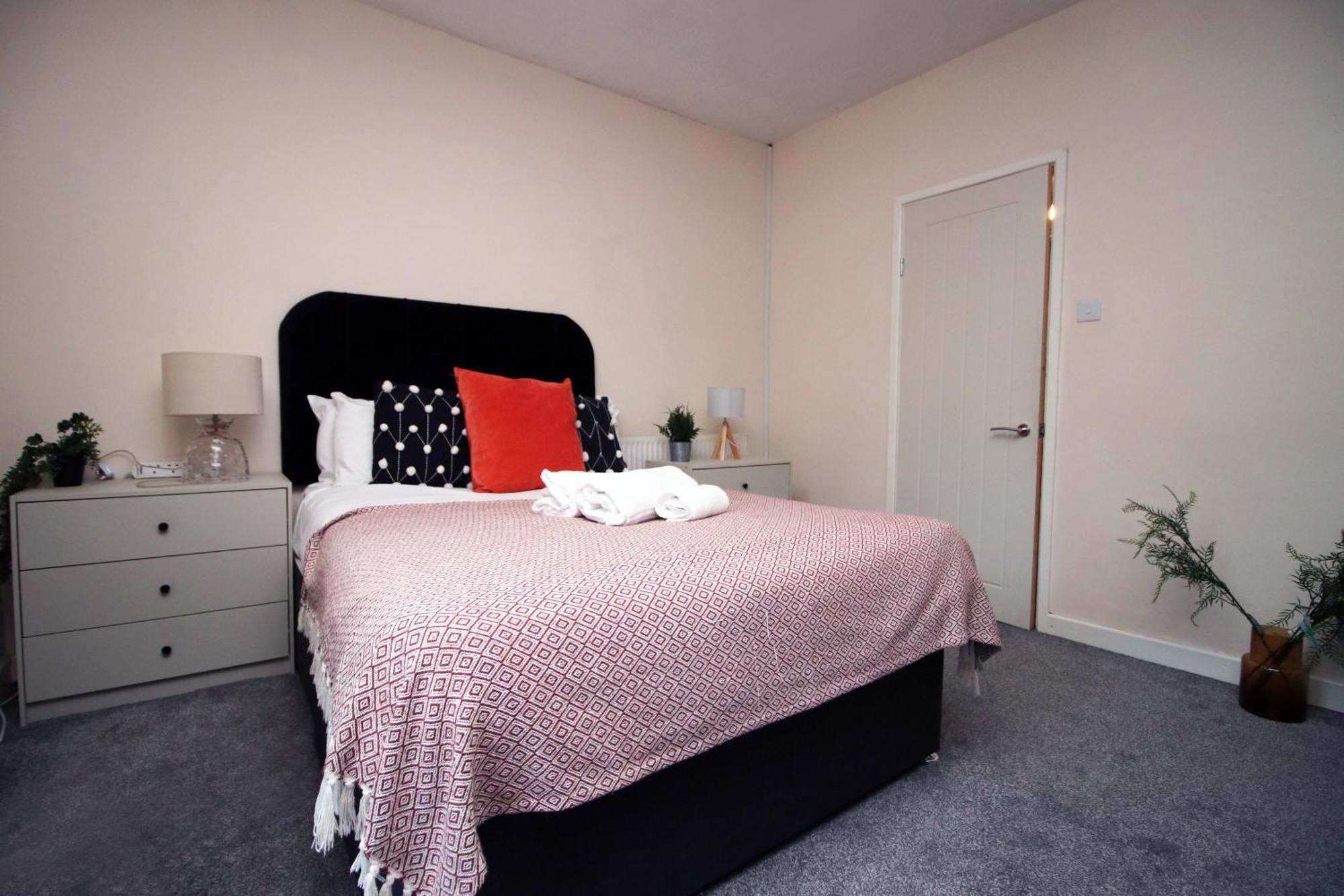 Cosy 3Br Home, Scenic Views, Ideal For Walks & Work Abertillery Exteriör bild