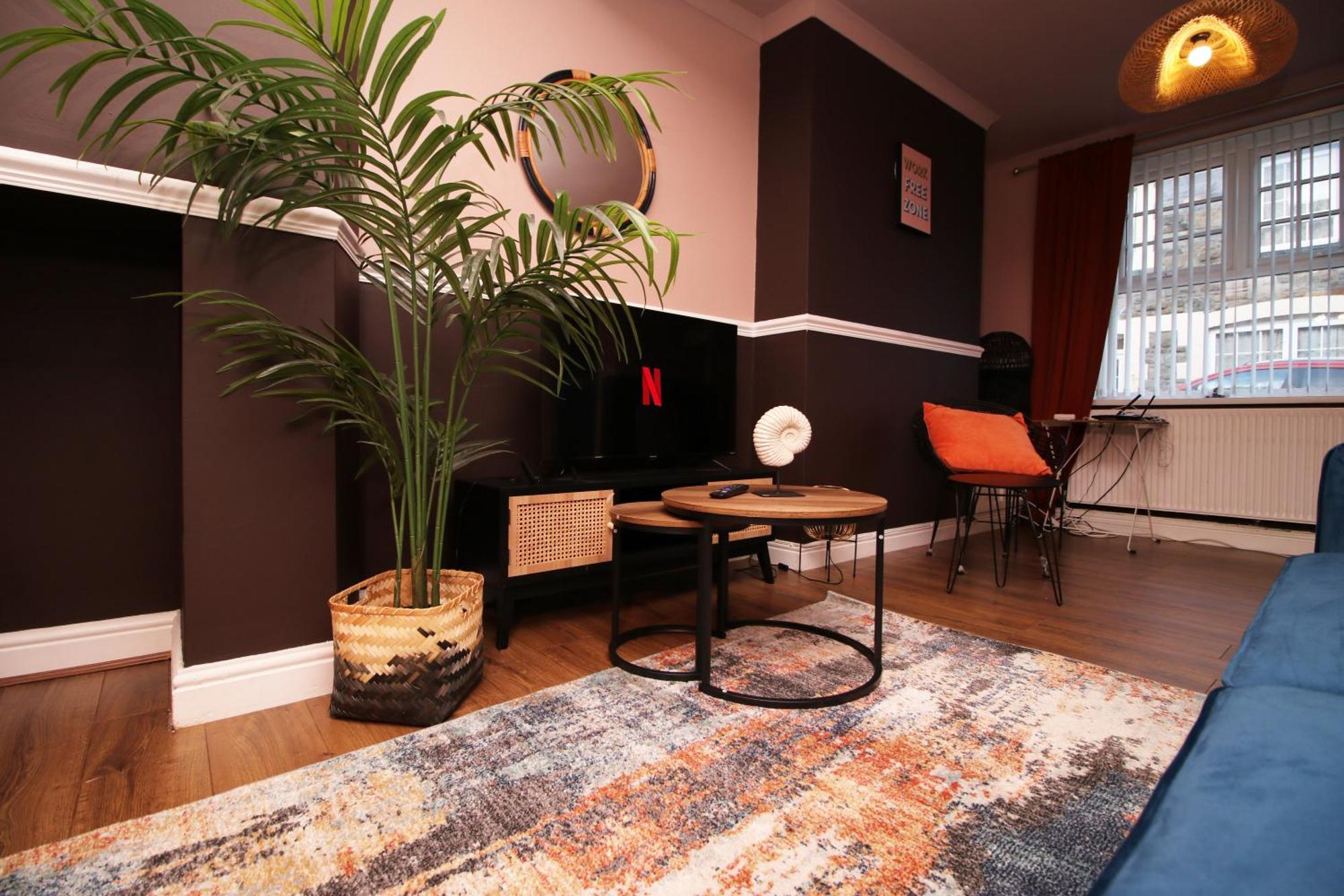 Cosy 3Br Home, Scenic Views, Ideal For Walks & Work Abertillery Exteriör bild